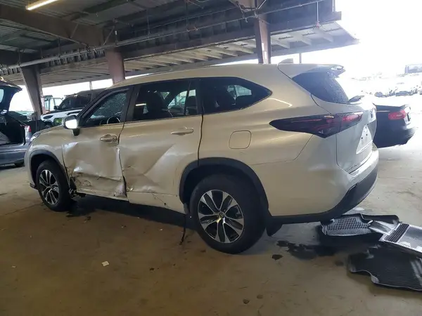 5TDKBRCH2SS652384 2025 TOYOTA HIGHLANDER - Image 2