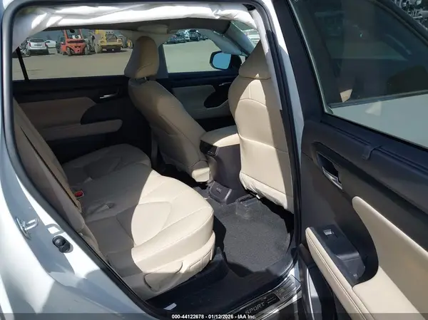 5TDKBRCH2SS671307 2025 TOYOTA HIGHLANDER - Image 8