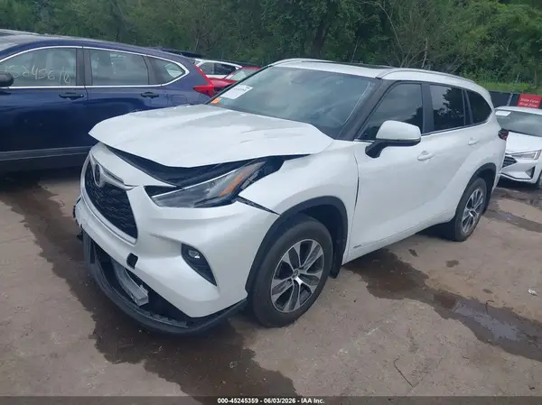 5TDKBRCH2SS677821 2025 TOYOTA HIGHLANDER - Image 2