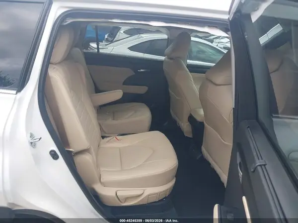 5TDKBRCH2SS677821 2025 TOYOTA HIGHLANDER - Image 8