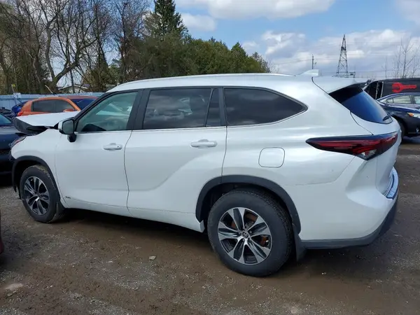 5TDKBRCH2SS687149 2025 TOYOTA HIGHLANDER - Image 2