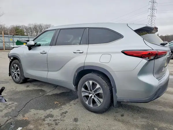 5TDKBRCH3PS126997 2023 TOYOTA HIGHLANDER - Image 2