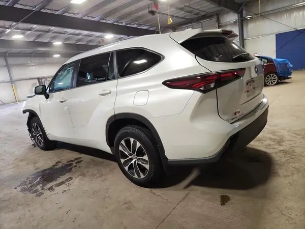 5TDKBRCH3RS140854 2024 TOYOTA HIGHLANDER - Image 2