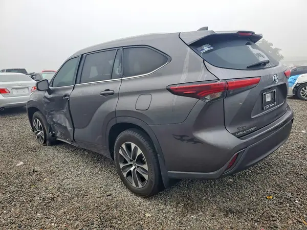 5TDKBRCH3RS637144 2024 TOYOTA HIGHLANDER - Image 2