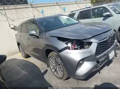 5TDKBRCH3SS646738 2025 TOYOTA HIGHLANDER