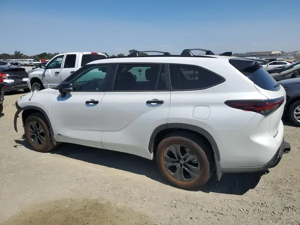 5TDKBRCH3SS666424 2025 TOYOTA HIGHLANDER - Image 2