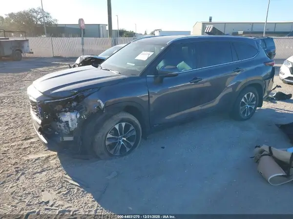 5TDKBRCH3SS669792 2025 TOYOTA HIGHLANDER - Image 2