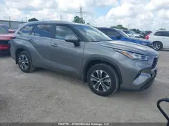 5TDKBRCH3TS697092 2026 TOYOTA HIGHLANDER