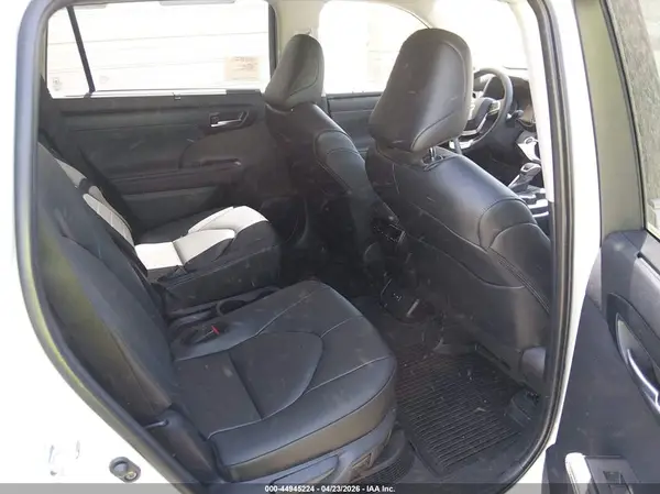 5TDKBRCH3TS702145 2026 TOYOTA HIGHLANDER - Image 8