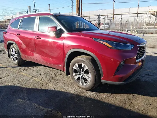 5TDKBRCH4PS123056 2023 TOYOTA HIGHLANDER - Image 1