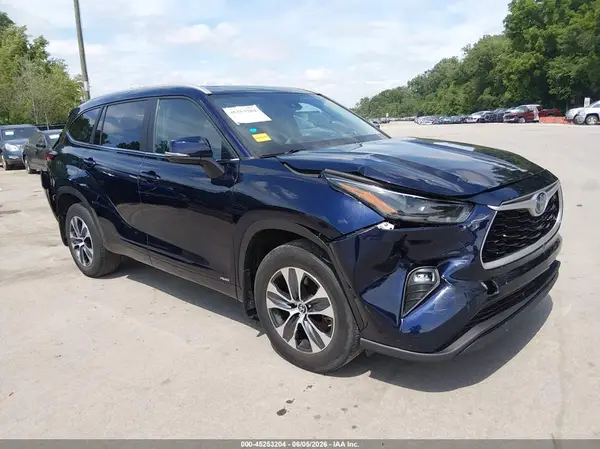 5TDKBRCH4PS568705 2023 TOYOTA HIGHLANDER - Image 1
