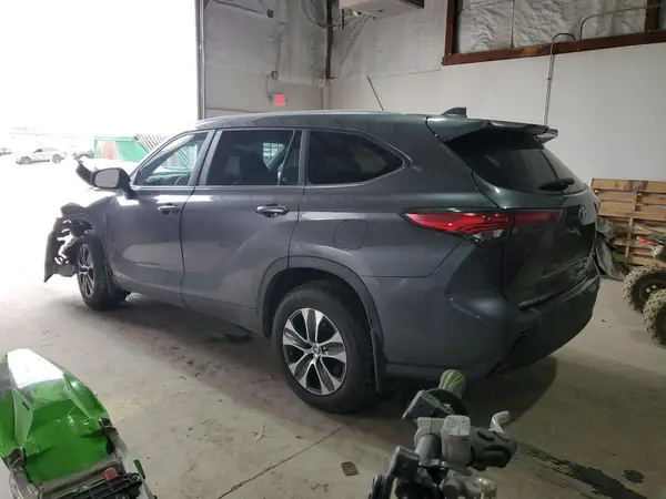 5TDKBRCH4PS574861 2023 TOYOTA HIGHLANDER - Image 2