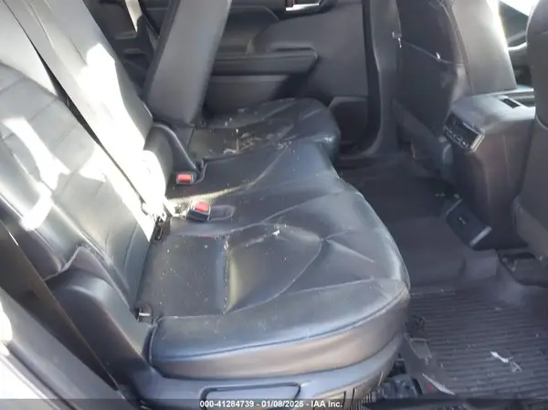 5TDKBRCH4PS575623 2023 TOYOTA HIGHLANDER - Image 8