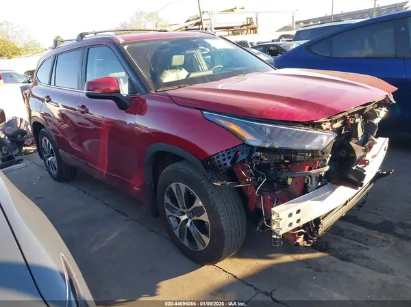 5TDKBRCH4PS583964 2023 TOYOTA HIGHLANDER - Image 1