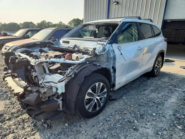 5TDKBRCH4PS585729 2023 TOYOTA HIGHLANDER - Image 1
