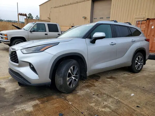 5TDKBRCH4PS597864 2023 TOYOTA HIGHLANDER - Image 1