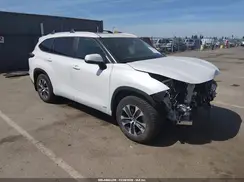 5TDKBRCH4SS674998 2025 TOYOTA HIGHLANDER