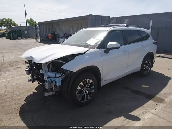 5TDKBRCH4SS674998 2025 TOYOTA HIGHLANDER - Image 2