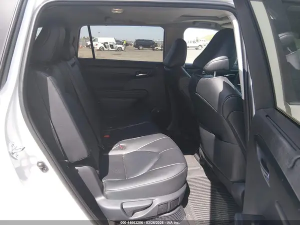 5TDKBRCH4SS674998 2025 TOYOTA HIGHLANDER - Image 8