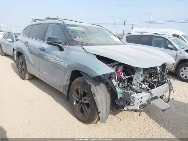 5TDKBRCH4SS689985 2025 TOYOTA HIGHLANDER - Image 1