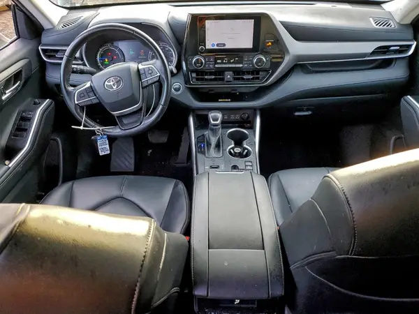 5TDKBRCH5PS120182 2023 TOYOTA HIGHLANDER - Image 8