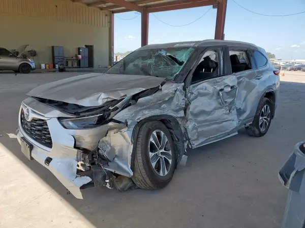 5TDKBRCH5PS136723 2023 TOYOTA HIGHLANDER - Image 1
