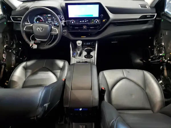 5TDKBRCH5PS570768 2023 TOYOTA HIGHLANDER - Image 8