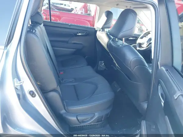 5TDKBRCH5PS601288 2023 TOYOTA HIGHLANDER - Image 8