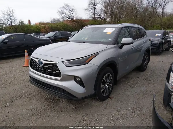 5TDKBRCH5RS615954 2024 TOYOTA HIGHLANDER - Image 2