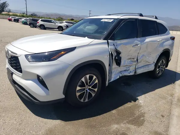 5TDKBRCH5RS618594 2024 TOYOTA HIGHLANDER - Image 1