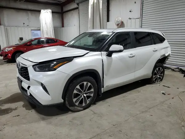 5TDKBRCH5RS638943 2024 TOYOTA HIGHLANDER - Image 1