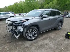 5TDKBRCH5SS662035 2025 TOYOTA HIGHLANDER