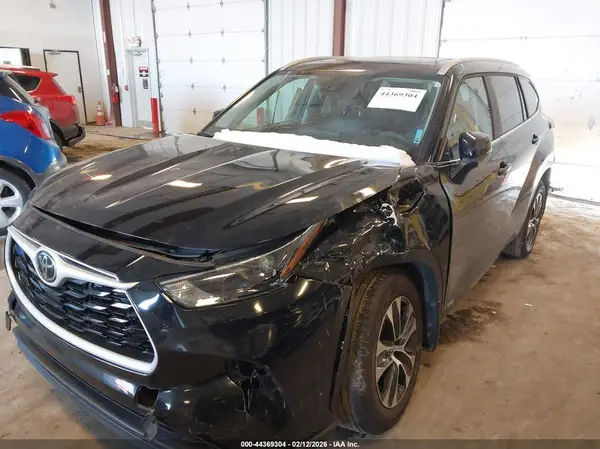 5TDKBRCH5SS671981 2025 TOYOTA HIGHLANDER - Image 2