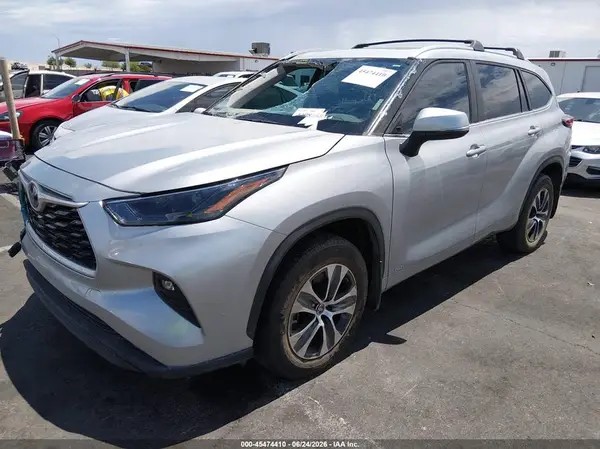 5TDKBRCH6PS134513 2023 TOYOTA HIGHLANDER - Image 2