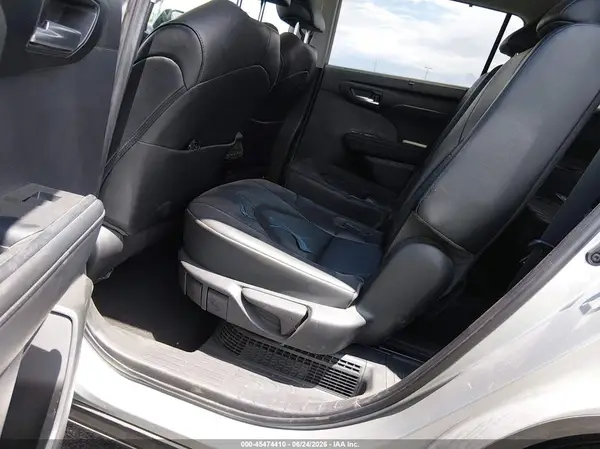 5TDKBRCH6PS134513 2023 TOYOTA HIGHLANDER - Image 8