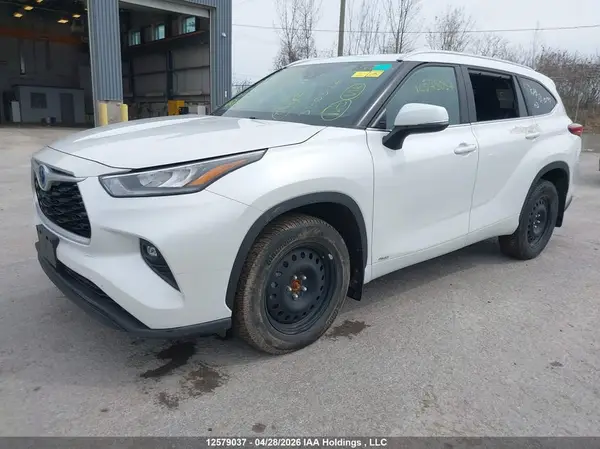 5TDKBRCH6PS582377 2023 TOYOTA HIGHLANDER - Image 2