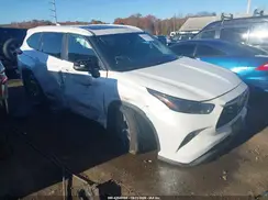 5TDKBRCH6PS584582 2023 TOYOTA HIGHLANDER