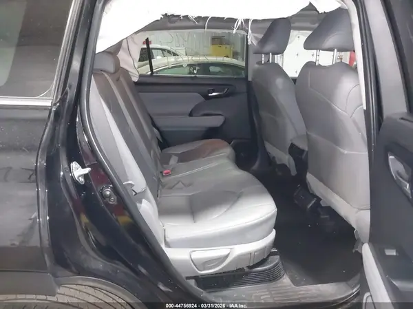 5TDKBRCH6PS602269 2023 TOYOTA HIGHLANDER - Image 8