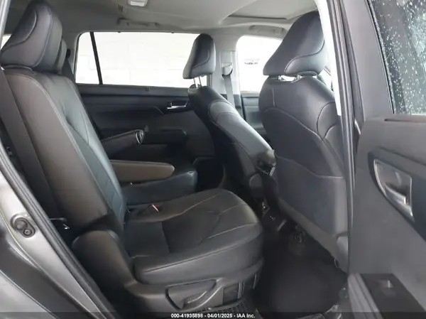 5TDKBRCH6RS605773 2024 TOYOTA HIGHLANDER - Image 8