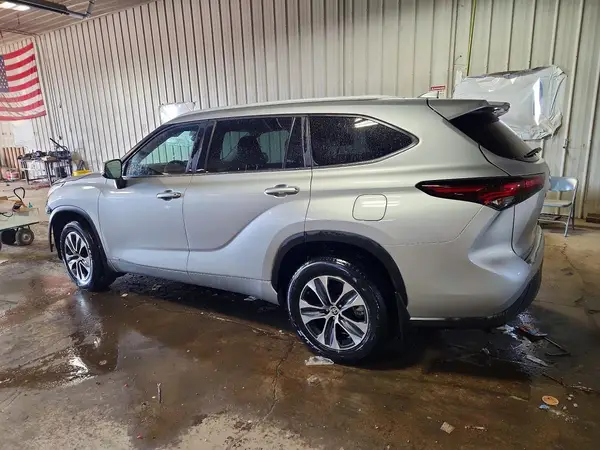 5TDKBRCH6RS636845 2024 TOYOTA HIGHLANDER - Image 2