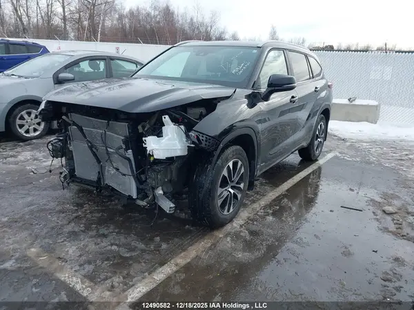 5TDKBRCH6SS657281 2025 TOYOTA HIGHLANDER - Image 2