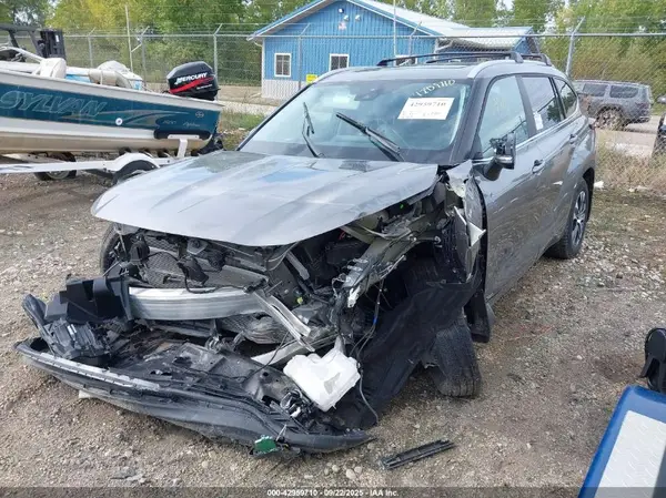 5TDKBRCH6SS662724 2025 TOYOTA HIGHLANDER - Image 2