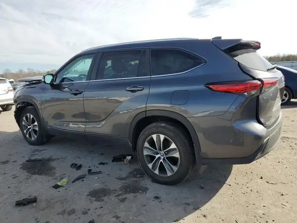 5TDKBRCH7PS124797 2023 TOYOTA HIGHLANDER - Image 2