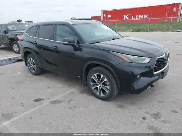5TDKBRCH7PS131796 2023 TOYOTA HIGHLANDER - Image 1