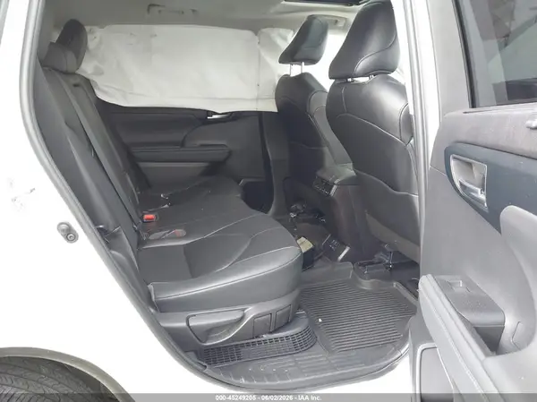 5TDKBRCH7PS564115 2023 TOYOTA HIGHLANDER - Image 8