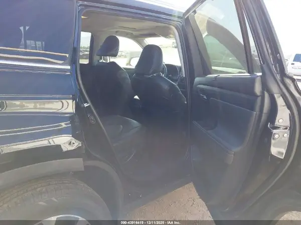 5TDKBRCH7PS571484 2023 TOYOTA HIGHLANDER - Image 8