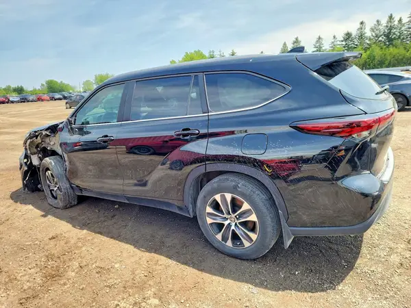 5TDKBRCH7RS144454 2024 TOYOTA HIGHLANDER - Image 2