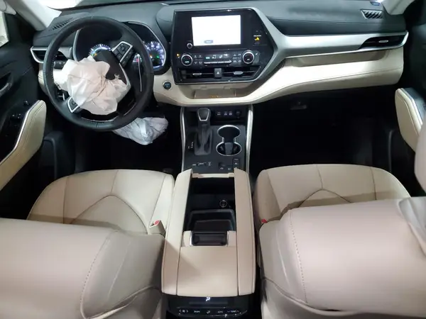 5TDKBRCH7RS608018 2024 TOYOTA HIGHLANDER - Image 8