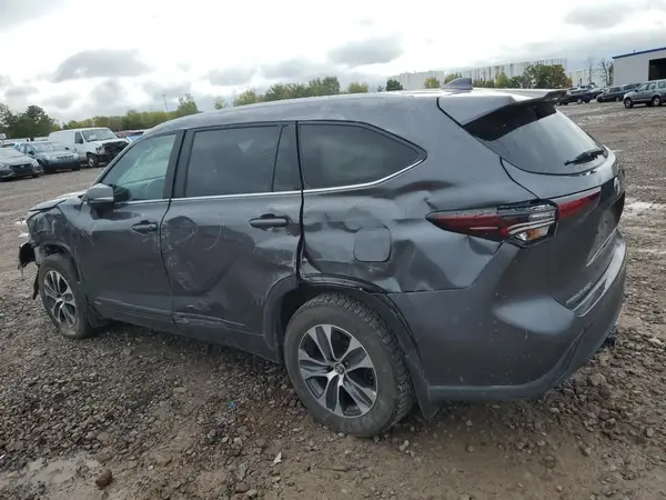 5TDKBRCH7RS608701 2024 TOYOTA HIGHLANDER - Image 2