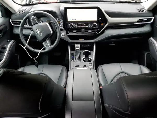 5TDKBRCH7RS625577 2024 TOYOTA HIGHLANDER - Image 8